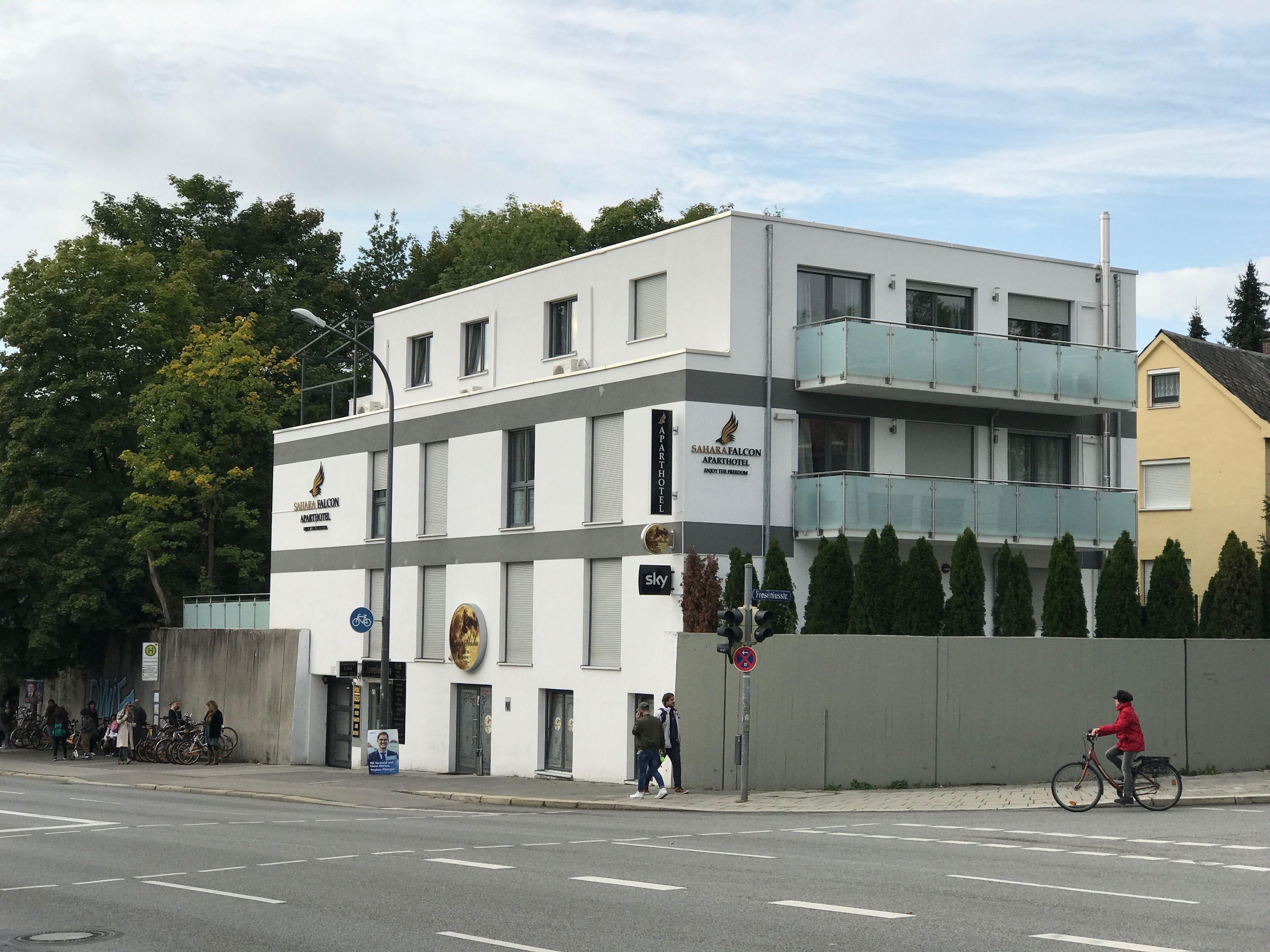 Sahara Falcon, Munich